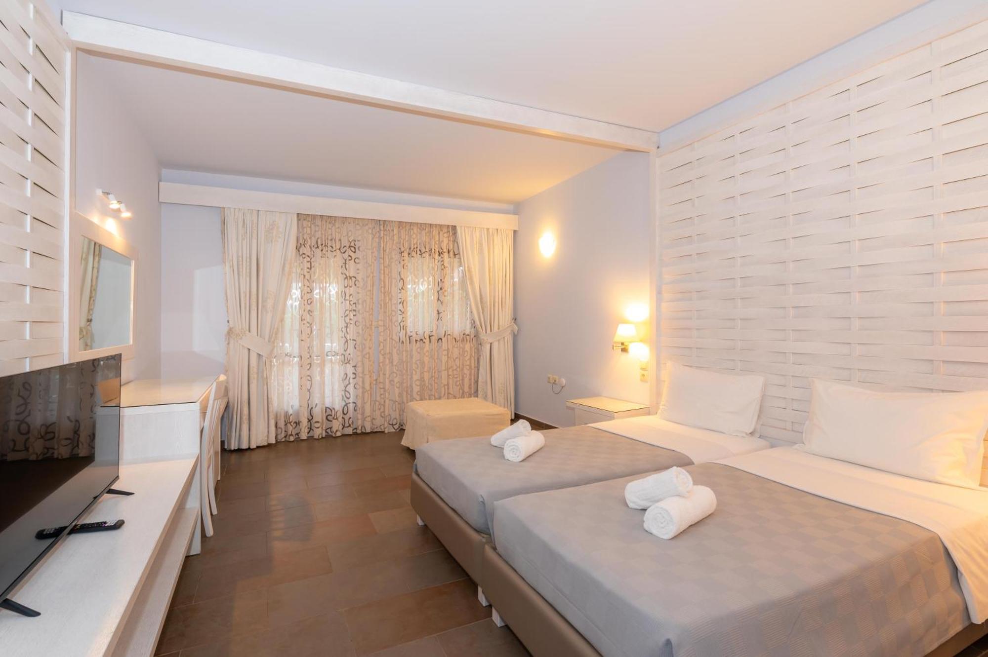 Aktaion Resort Гитион Экстерьер фото